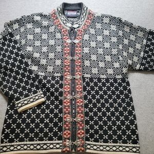 Patterned Black and White Sweater